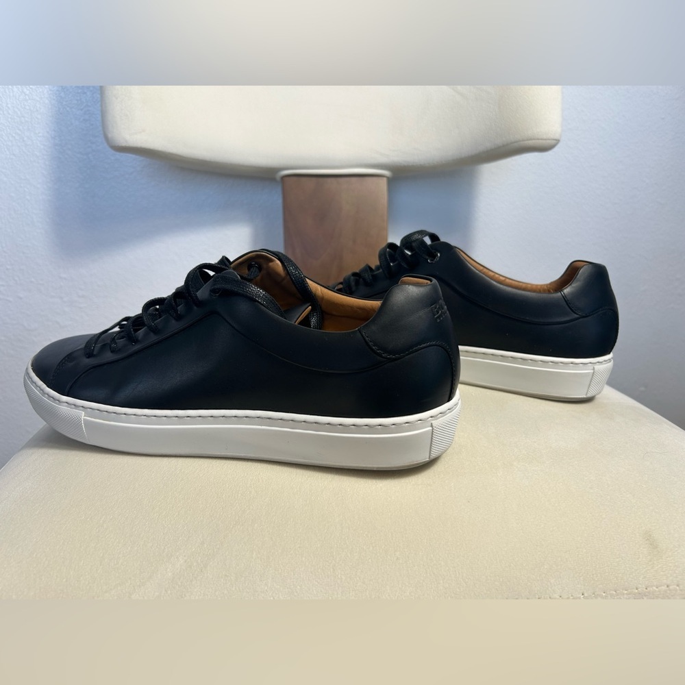 Men’s Hugo Boss leather sneaker, size 45 ( men’s 11-11.5) - Picture 5 of 10